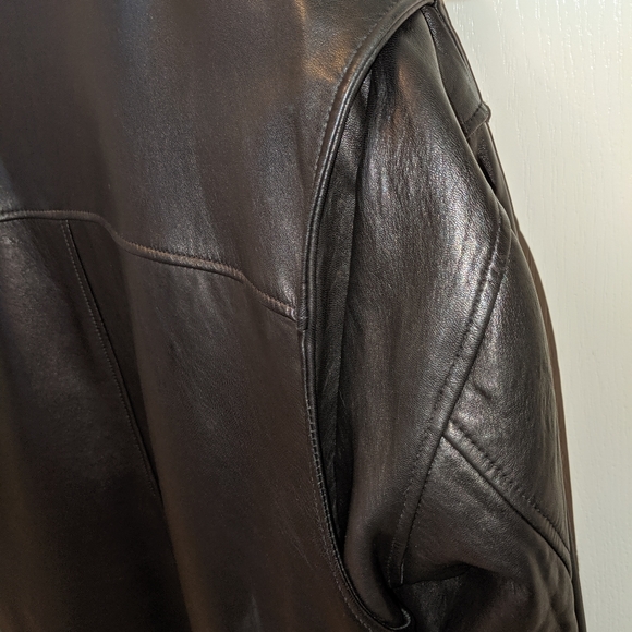 Men's Leather Coat - Picture 4 of 7